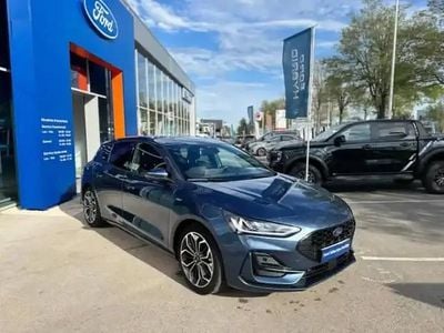 Bleu azur métallisé Occasion 2023 Ford Focus ST-Line X Berline | 24 499 € (Prix juste)