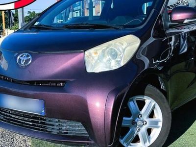 Toyota iQ