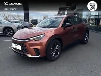 Cuivre basson métallisé Occasion 2025 Lexus LBX SUV | 34 900 € (Bon prix)