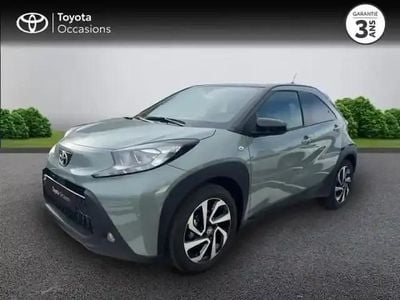 Biton vert aventurine métal/toit noir Occasion 2024 Toyota Aygo X Design SUV | 15 990 € (Prix juste)