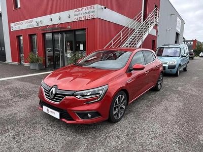 Rouge Occasion 2016 Renault Mégane IV Intens Berline | 11 900 € (Prix juste)