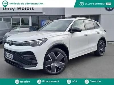 Gris Occasion 2025 VW Tiguan Elegance SUV | 55 990 €