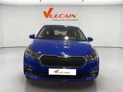 Bleu Occasion 2024 Skoda Fabia Berline | 16 990 € (Prix juste)