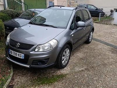 Gris Occasion 2011 Suzuki SX4 GLX SUV | 4 500 €