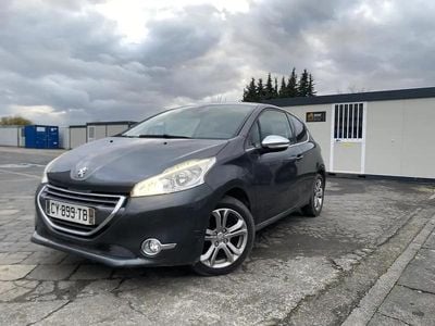 Occasion 2013 Peugeot 208 Allure Citadine | 3 990 € (Super prix)