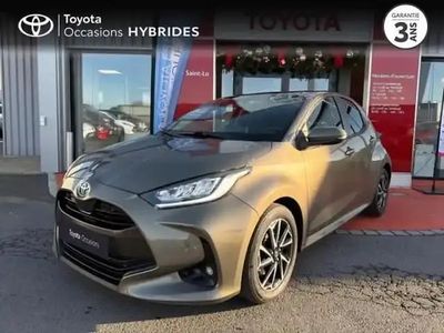 Bronze imperial Occasion 2022 Toyota Yaris Hybrid Design Berline | 19 990 € (Prix juste)