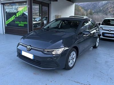 Gris Occasion 2022 VW Golf VIII Life Berline | 19 900 € (Prix juste)