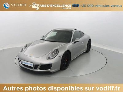 Porsche 911 Carrera 4 GTS