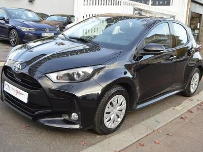Noir Occasion 2022 Toyota Yaris Hybrid Business Edition Berline | 16 850 € (Prix juste)