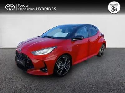 Biton rouge intense / toit noir Occasion 2023 Toyota Yaris Hybrid Sport Berline | 22 980 € (Prix cher)