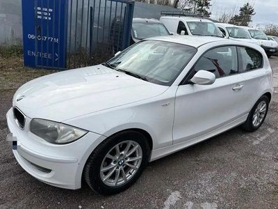 Occasion BMW 118 143 ch (105 kW) 2011 Citadine
