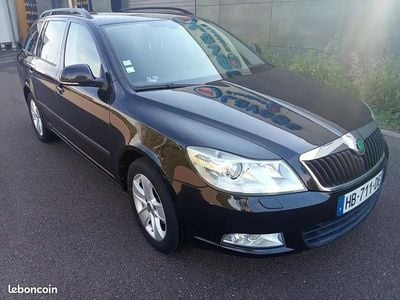 Noir Occasion 2013 Skoda Octavia Berline | 5 800 €
