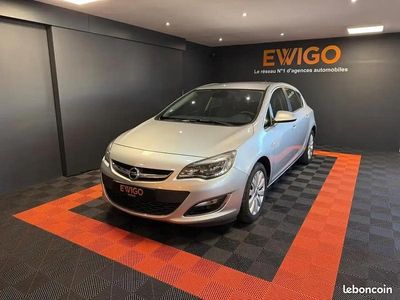 Gris Occasion 2015 Opel Astra Cosmo Citadine | 7 490 € (Prix assez cher)