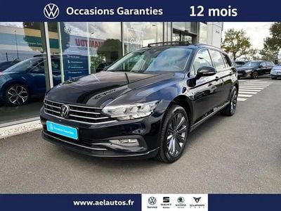 Noir Occasion 2022 VW Passat Life Break | 23 790 € (Prix juste)