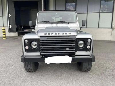 Gris Occasion 2012 Land Rover Defender SE SUV | 30 180 €