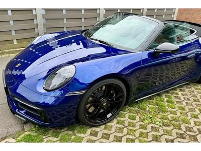Porsche 911 Carrera 4 GTS