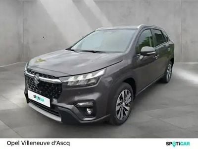 Titan dark gray métallisée Occasion 2025 Suzuki SX4 S-Cross Style SUV | 27 490 € (Prix assez cher)