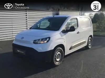 Blanc Occasion 2023 Toyota Yaris Hybrid Berline | 17 190 € (Bon prix)