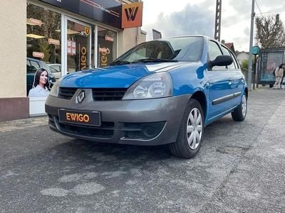 Bleu Occasion 2007 Renault Clio II Authentique Berline | 3 990 € (Prix juste)