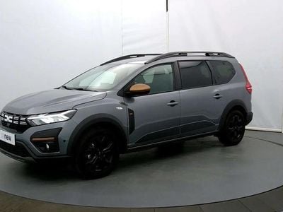 Gris Nouvelle 2025 Dacia Jogger Extreme Monospace | 26 790 € (Prix assez cher)