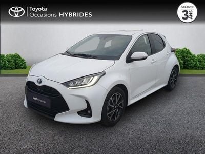 Blanc Occasion 2023 Toyota Yaris Hybrid Design Berline | 19 290 € (Prix juste)