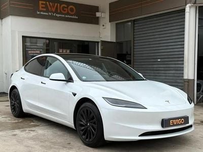 Blanc Occasion 2023 Tesla Model 3 Standard Range Berline | 30 990 € (Prix juste)