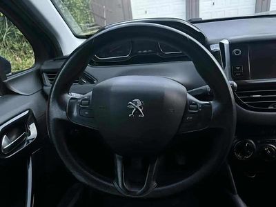 Occasion 2012 Peugeot 208 Allure Citadine | 2 500 €