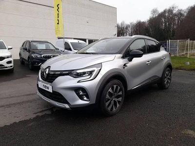 Gris Occasion 2024 Renault Captur Techno SUV | 20 990 € (Prix assez cher)