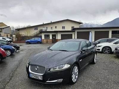 Gris Occasion 2014 Jaguar XF Berline | 15 990 €