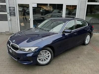 Bleu Occasion 2023 BMW 318 Sport Line Berline | 34 990 € (Bon prix)