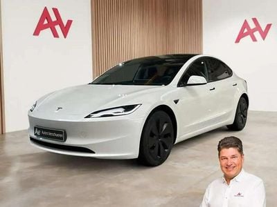 Blanc Occasion 2024 Tesla Model 3 Berline | 40 990 € (Prix assez cher)