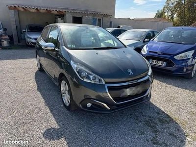 Gris Occasion 2017 Peugeot 208 Citadine | 5 490 € (Prix juste)