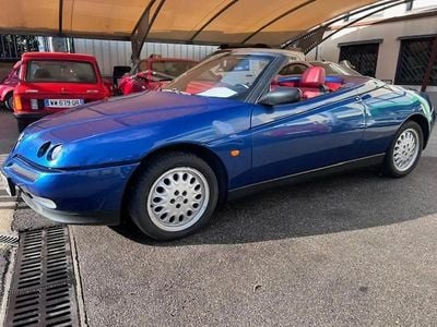 Occasion Alfa Romeo Spider 192 ch (141 kW) 1997 Bleu Cabriolet