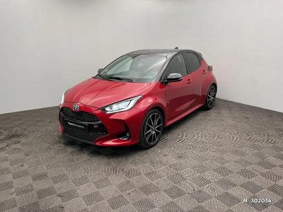 Rouge Occasion 2022 Toyota Yaris Hybrid Sport | 20 990 € (Prix juste)