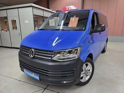 Bleu Occasion 2017 VW Multivan Van | 29 900 €
