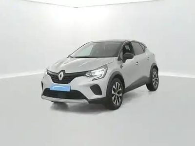 Gris highland / toit noir etoilé Occasion 2023 Renault Captur SUV | 16 490 € (Prix juste)