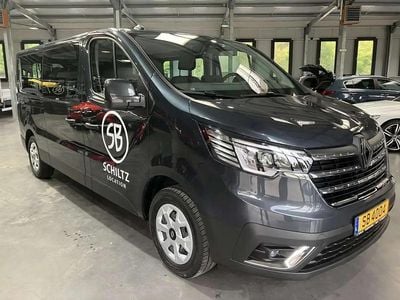 Gris Occasion 2024 Renault Trafic Monospace | 37 890 € (Prix cher)