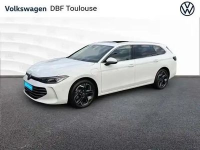 Blanc Occasion 2025 VW Passat Berline | 47 980 € (Prix assez cher)