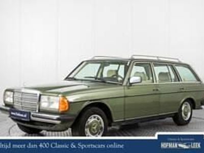 Occasion Mercedes 200 109 ch (80 kW) 1970 Vert