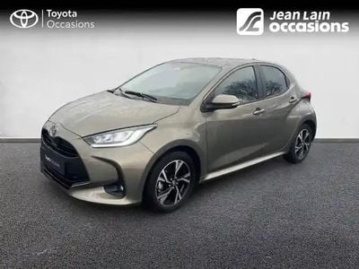 Gris Occasion 2024 Toyota Yaris Berline | 22 890 €