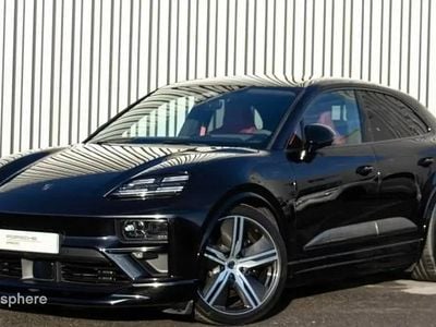 Noir Occasion 2024 Porsche Macan Turbo SUV | 123 900 € (Prix cher)