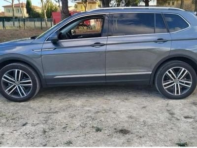 Gris Occasion 2024 VW Tiguan Allspace Exclusive SUV | 42 500 € (Prix juste)