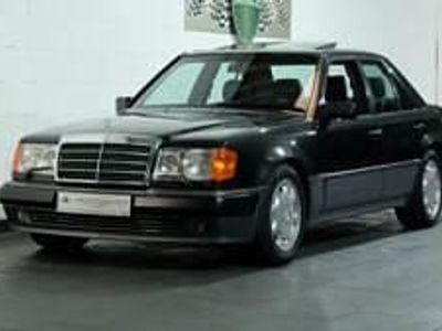 Noir Occasion 1993 Mercedes E500 Berline | 98 000 €