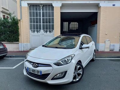 Blanc Occasion 2012 Hyundai i30 Premium Break | 8 490 €