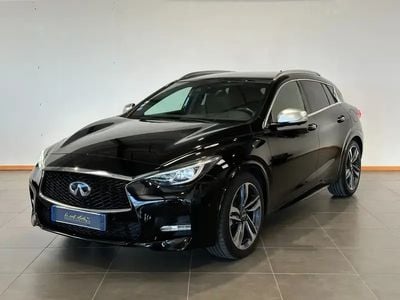 Noir Occasion 2016 Infiniti Q30 Sport Tech Citadine | 15 990 €