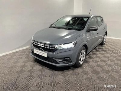 Gris Occasion 2023 Dacia Sandero Essentiel | 13 990 € (Prix juste)
