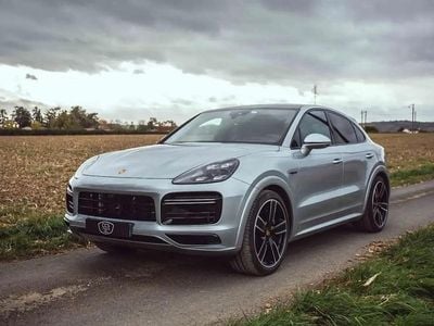 Gris Occasion 2023 Porsche Cayenne Turbo S Sport SUV | 146 890 € (Prix cher)