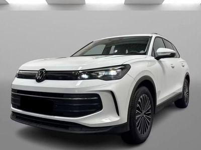 Blanc Occasion 2024 VW Tiguan Life SUV | 38 870 € (Prix assez cher)