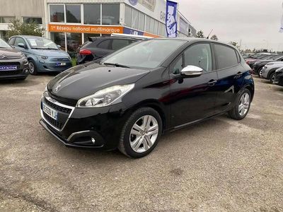 Noir Occasion 2019 Peugeot 208 Signature Sky Citadine | 10 480 € (Prix cher)