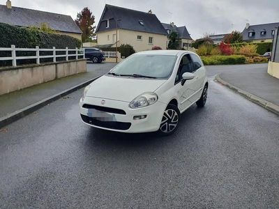 Blanc Occasion 2014 Fiat Punto Berline | 3 600 € (Bon prix)